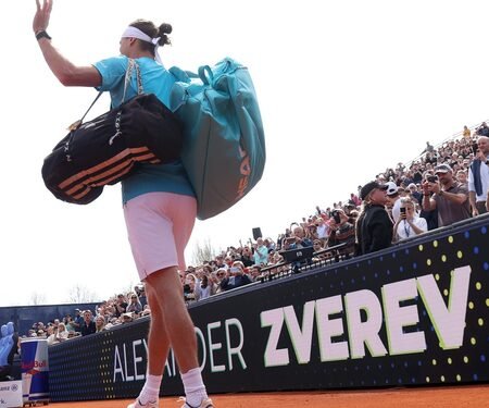 Alexander Zverev beats Diallo to reach quarters in Munich