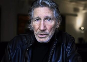 Roger Waters lashes out at Billy Corgan for allegedly signing bombs to be dropped on civilians in Gaza