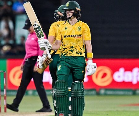 1st WT20I: Wolvaardt, Khaka shine as SA clinch 6-wicket win over India
