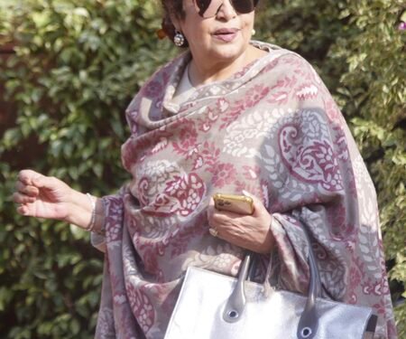 When Sunil Dutt revealed how he & Nargis Dutt discovered Kirron Kher