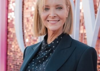 Lisa Kudrow lashes out at writers’ ‘mean’ behaviour on ‘Friends’