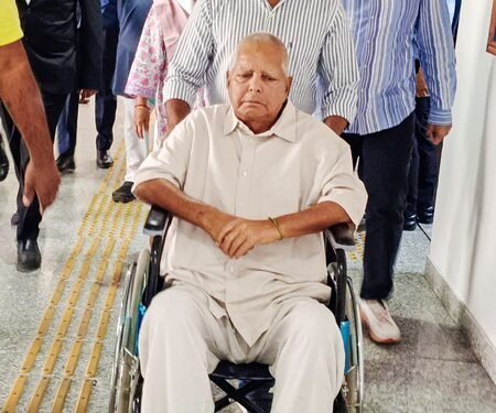 Bihar: Lalu Prasad Yadav in Singapore for health checkup, reunion with daughter goes viral