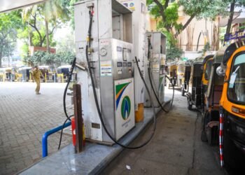 CNG prices at Rs 86 per kg in Mumbai after Rs 2 hike; piped cooking gas costly by 50 paise