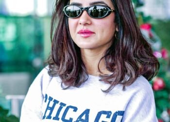 Avika Gor turns photographer for Farrhana Bhatt, Jasmin Bhasin calls it ‘stunt ke baad duty’