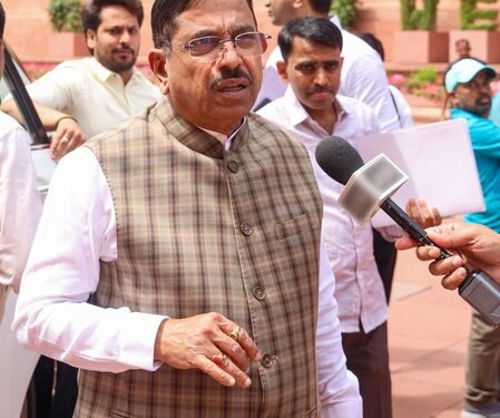 Union Min Joshi criticises Karnataka govt over withdrawal of riot cases