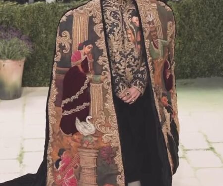 Twinkle Khanna asks Karan Johar to come over in his ‘piece of art’ Met Gala outfit: Will hang you up on my wall