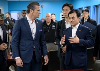 South Korean, US defence chiefs hold talks amid OPCON transfer push, Hormuz ship issue
