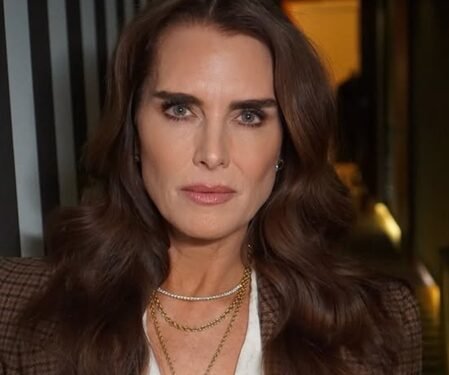 Brooke Shields sheds light on her teenage discomfort