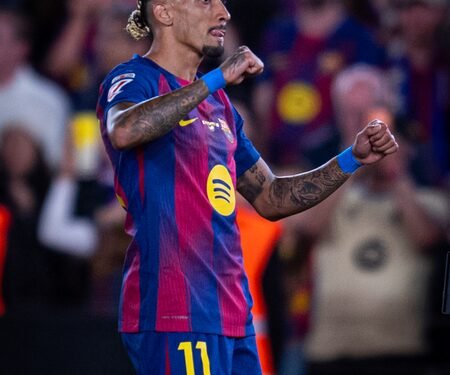 Raphinha double powers Barcelona to historic home record