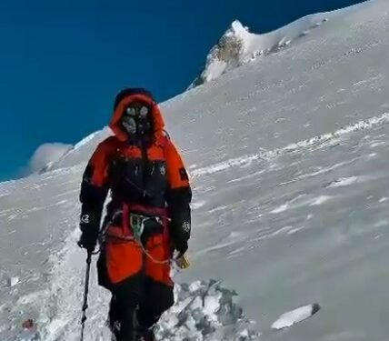 Mountaineer Shradha Gupta advances towards Everest summit after historic Manaslu climb