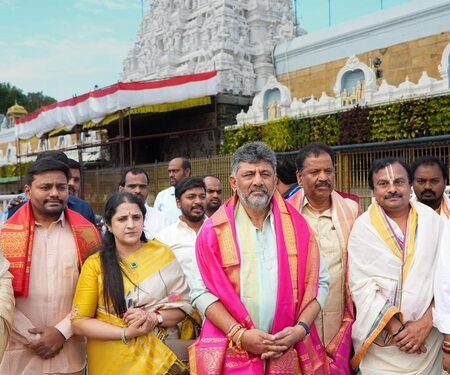 K’taka Dy CM Shivakumar visits Tirumala temple; says prayed for country to overcome economic crisis