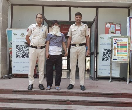 Delhi Police arrest robber, recover stolen iPhone-17 in Connaught Place theft case
