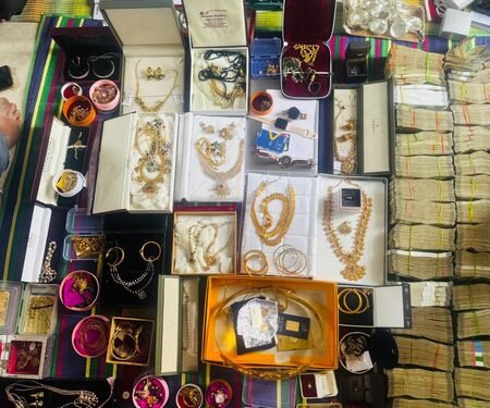 Telangana ACB finds Rs 5.88 crore assets during searches at official’s premises (Lead)