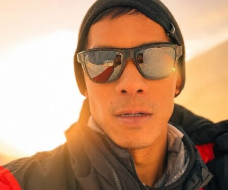 US diplomat in Nepal summits Mt. Everest