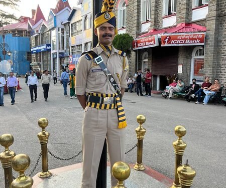 Shimla’s ceremonial police force keeps pedestrian flow in check on the Mall