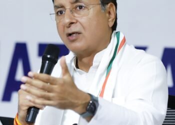 Surjewala dismisses K’taka power-sharing speculation