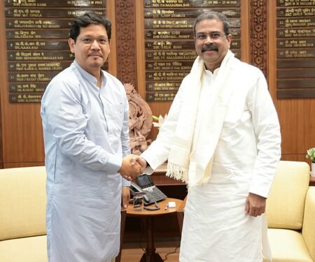 Meghalaya CM meets Union Education Minister, unveils education reforms