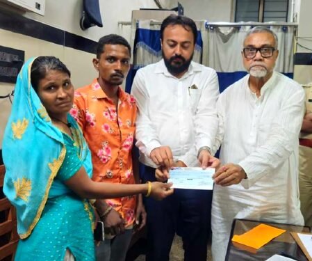Bengal govt gives ex gratia of Rs 4 lakh to family of Kolkata child who died after lamp from street light fell on her