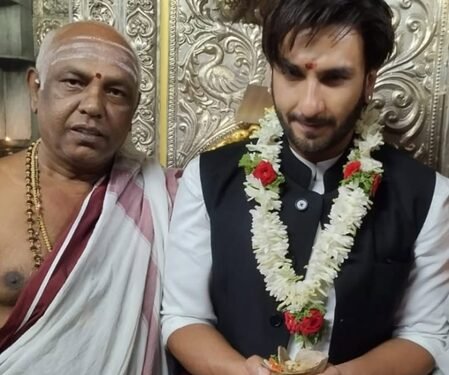 After FWICE’s boycott Ranveer Singh offers prayers at the Chamundeshwari Temple