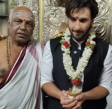 Actor Ranveer Singh visits Chamundi temple in Karnataka, offers prayers post ‘Kantara’ mimicry row