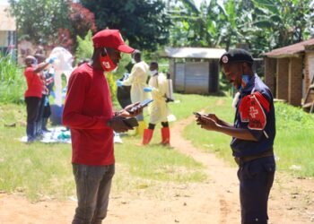 Uganda says tourist sites safe despite Ebola outbreak, bans public gatherings