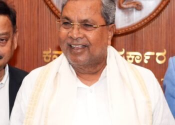 Siddaramaiah decides to step down as K’taka CM after breakfast meet with Shivakumar