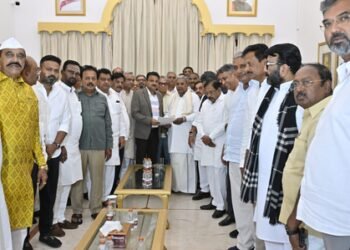 Siddaramaiah resigns, brings curtains down on tenure as Karnataka’s longest-serving CM