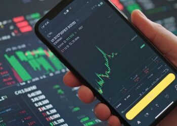 China steps up action against illegal offshore trading by brokers