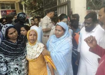 Protest erupts after youth dies following assault in Ranchi, kin lay siege to police station