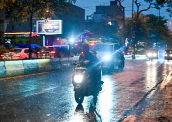 Delhi-NCR receives showers as thunderstorms bring relief from scorching heat