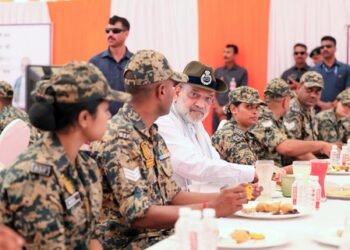 Gujarat: HM Amit Shah hails BSF as ‘First Line of Defence’; honours 2,000 martyrs