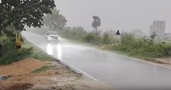 Heavy rain lashes Patna, surrounding areas; thunderstorms, gusty winds to persist