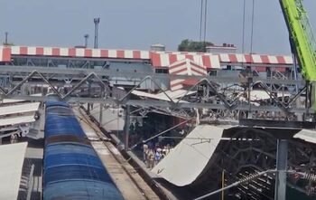 Lucknow: Tin shed collapses at Charbagh railway station, three injured