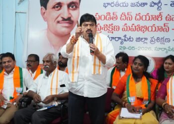 Congress talking about NTR to lure Andhra voters, says Telangana BJP chief