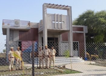 Raj Police freeze Rs 3.20 crore assets of two drug traffickers in Pratapgarh