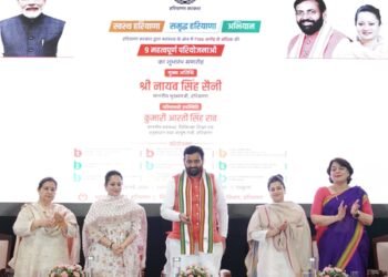 Haryana CM opens, lays foundation stone of nine healthcare projects worth Rs 100 crore