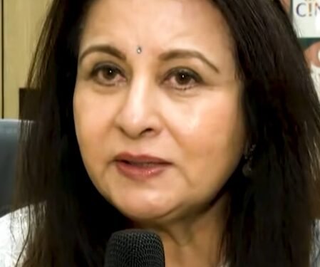 Poonam Dhillon on Ranveer Singh-Farhan Akhtar clash: In egos, in fights the needy people should not suffer