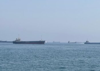 IRGC warns against US interference in Strait of Hormuz management