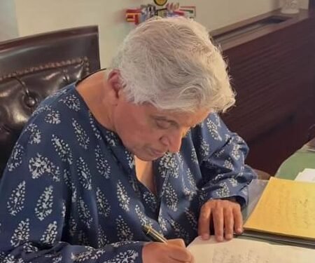 Javed Akhtar seen writing in Urdu as Shabana Azmi shares glimpse of his study