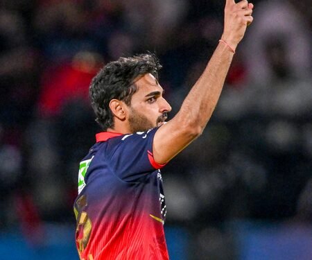 ‘Bhuvneshwar’s wobbly seam makes it tough for batters to pick’: Tendulkar