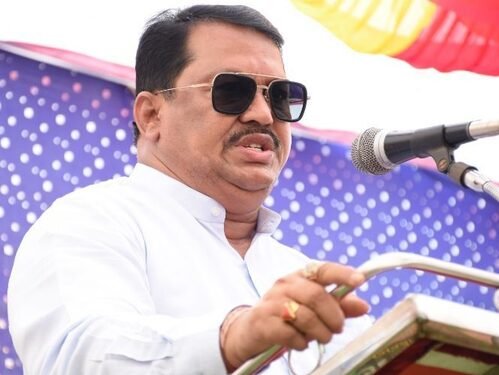 Potential lockdown looms as fuel given only after RC book verification, says Vijay Wadettiwar