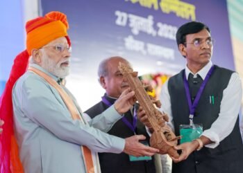 PM Modi extends birthday wishes to Mansukh Mandaviya, lauds role in furthering youth’s welfare