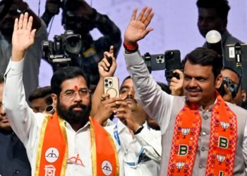 Maha council polls: MahaYuti, MVA scramble to quell revolts