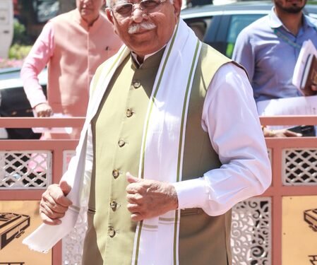 Manohar Lal urges officials to realise PM Modi’s vision