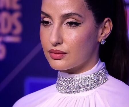 Nora Fatehi says, ‘pray for my phone’ after dropping it in the swimming pool
