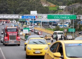 Ecuador lifts 100 pc tariff on Colombian goods from today