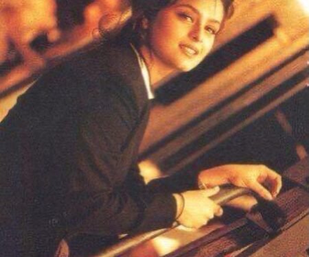 Shilpa Shirodkar shares impromptu 90s photoshoot planned while ‘sipping chaah’
