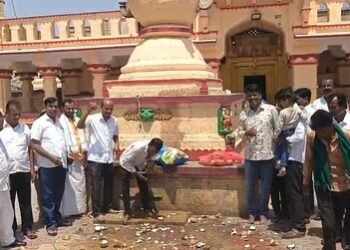 As Cong high command decides on K’taka cabinet, supporters stage protests, offer prayers for ministerial posts