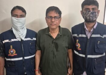 Gujarat ACB books senior govt official in corruption probe