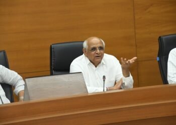 Global situation calls for lower fertiliser use and natural farming: Gujarat CM
